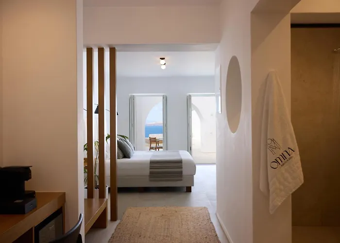 Omna Caldera Akrotírion