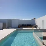 Omna Caldera Lägenhetshotell 4*