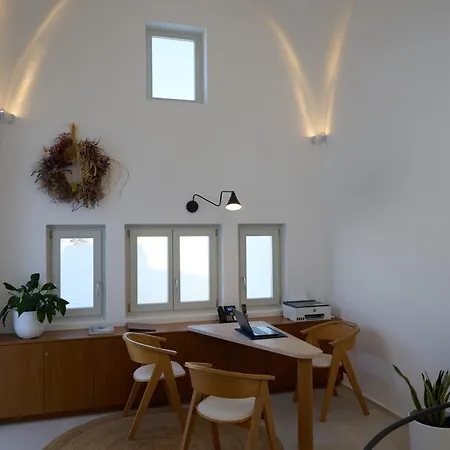 Omna Caldera Akrotírion